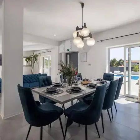 Stipea - Four Bedroom With Swimming Pool Villa *